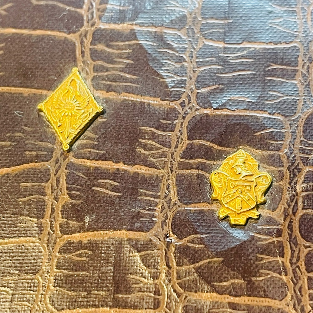 Vintage gold Signet